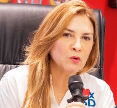 Carolina Mejía somete denuncia en la Fiscalía por uso de su imagen