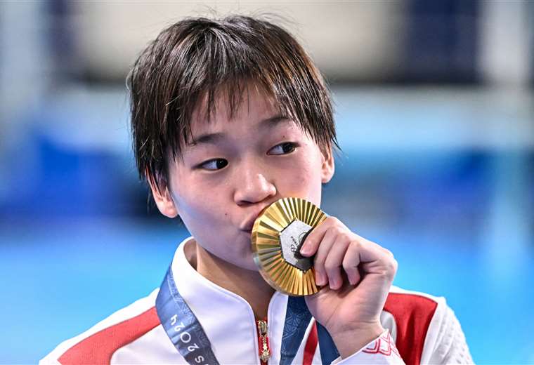 China's Quan wins second platform diving gold at Paris 2024