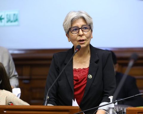 Congresswoman Maria Agüero declared persona non grata in Arequipa