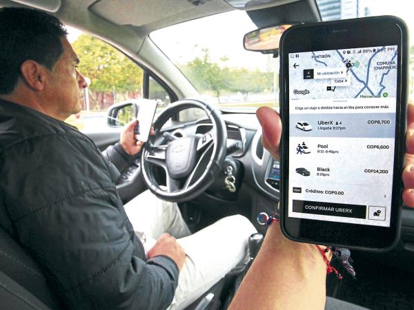 Councillors ask the Ministry of Transport to regulate the use of applications such as Uber, Cabify and DiDi