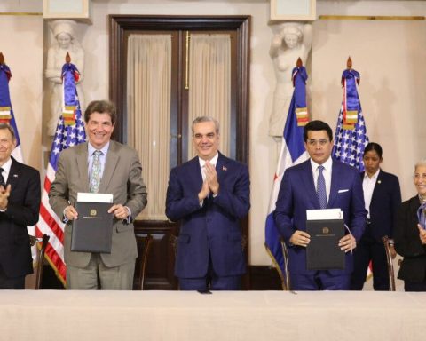 DR and US sign Open Skies agreement that will facilitate connectivity