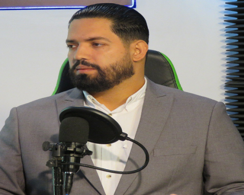 Deputy Muqueza highlights that on June 28th peace triumphed over the opposition's violent agenda