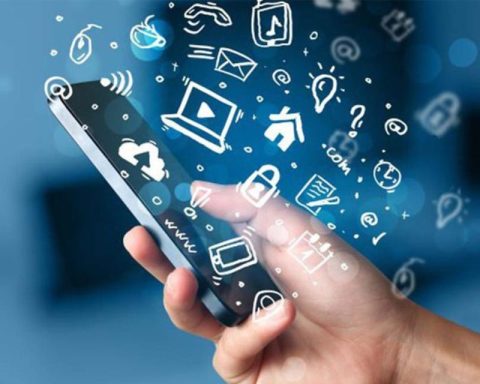 Despite censorship, users in the west of the country continue to consume content on the Internet