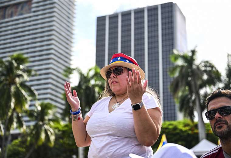 Detentions linked to questions about Maduro's reelection in Venezuela are reported