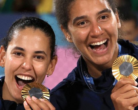 Duda and Ana Patrícia defeat Canadians and win gold in beach volleyball