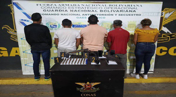 Eight members of Tren del Llano were caught with 86 cartridges