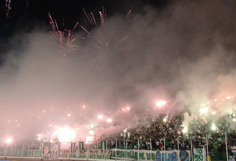 Fans turned the Santa Cruz derby into a real party (videos)