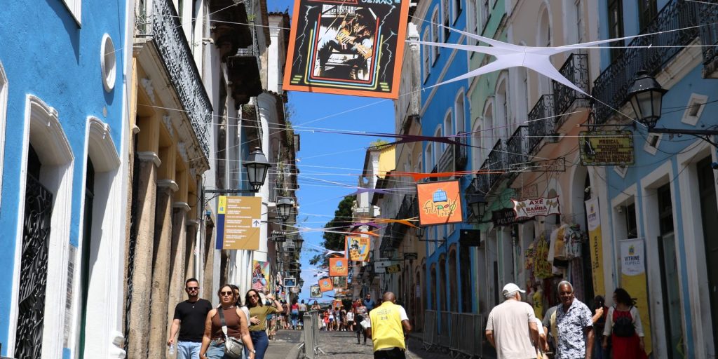 Flipelô: visitors face up to ten hours on the road to get to Salvador