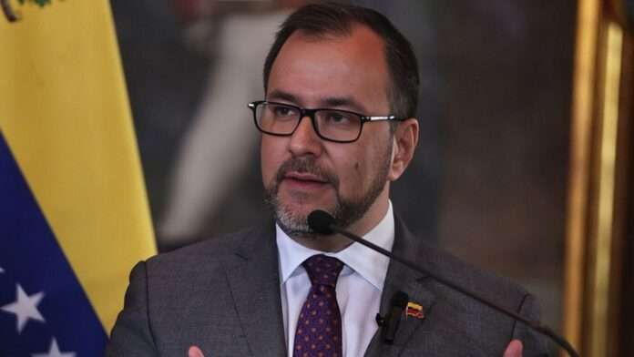 Foreign Minister rejects threats from Southern Command against Venezuela