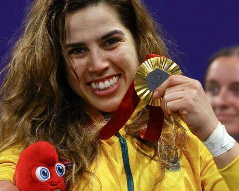 Gold in parataekwondo, Carol Moura started in the sport after a robbery