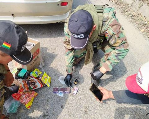 High purity cocaine found in matchboxes that were being transported in a package