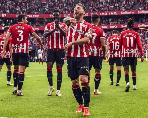 Iker Muniain, very close to playing in Pope Francis' team