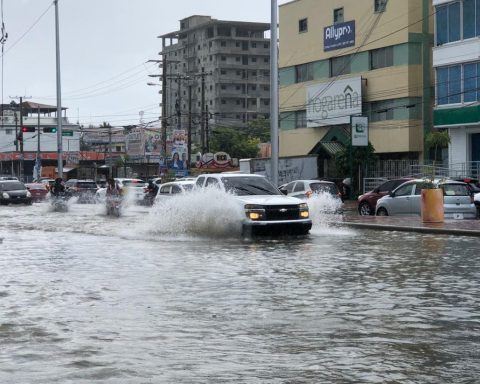 Indomet vigila onda tropical; prevé aguaceros en algunas provincias