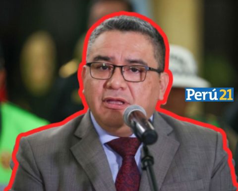 Santiváñez nuevamente se quejó de la prensa por no destacar sus logros.