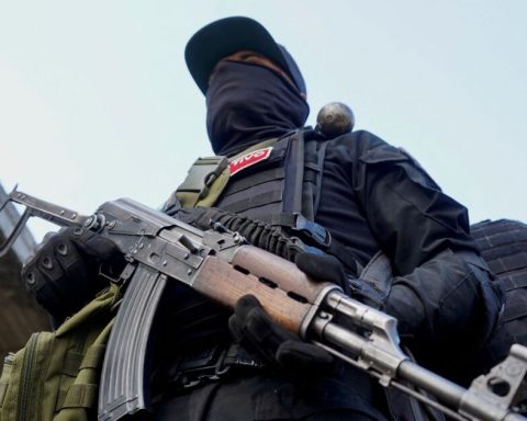 Judge dismisses large portion of Mexico's lawsuit against gun makers