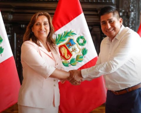 Junín rejects the presence of Dina Boluarte and Zósimo Cárdenas at the Bicentennial ceremony