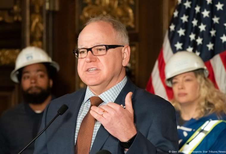 Kamala Harris names Tim Walz as her vice presidential nominee