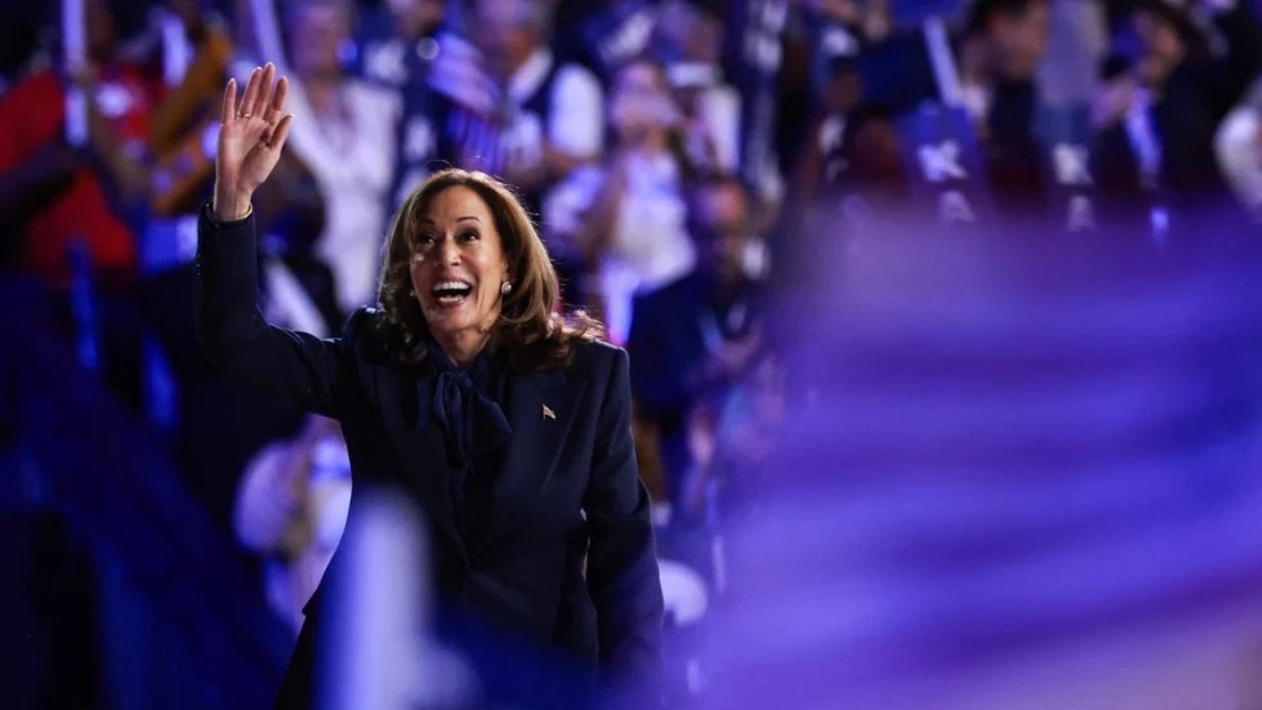 Kamala Harris vows unity and rights as she accepts Democratic nomination