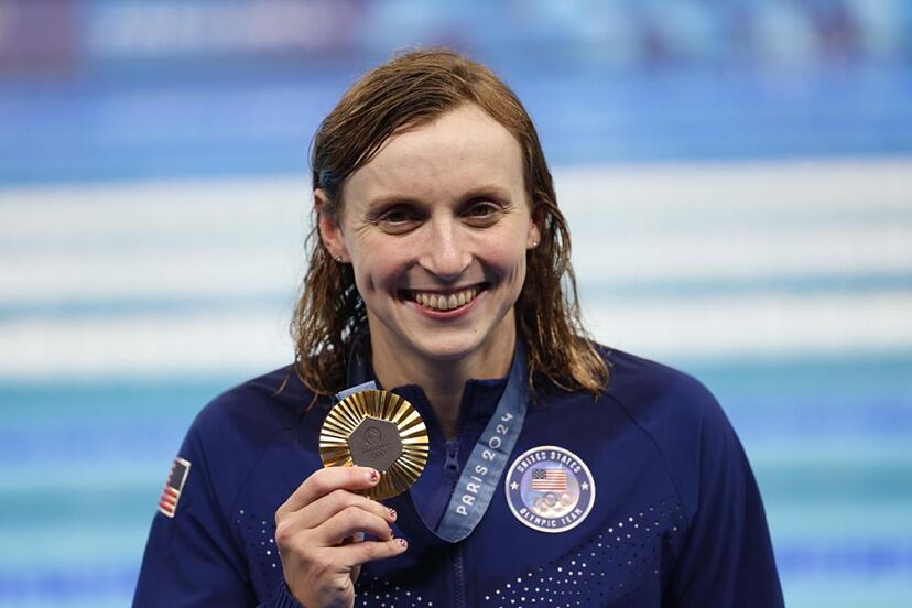 Katie Ledecky became the athlete with the most titles in the Olympic Games