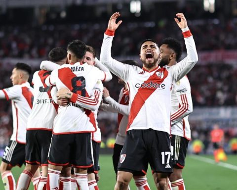 Libertadores: River sneaks into the quarterfinals without impressing