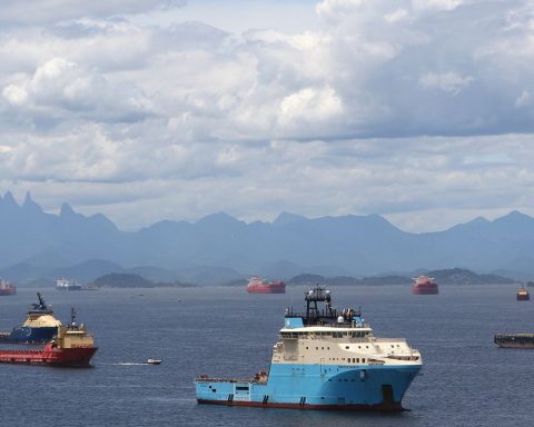 MPF wants solution for abandoned ships in Guanabara Bay