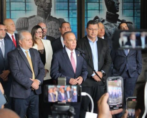 MUD, UNT and MVP demand the publication of the complete minutes of #28Jul: We have the right to doubt