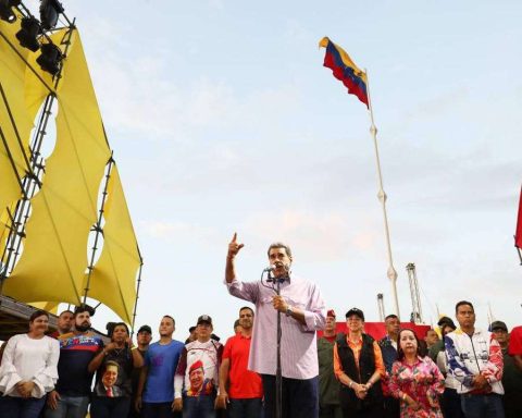 Maduro: The Electoral Chamber of the TSJ issued a historic and forceful ruling