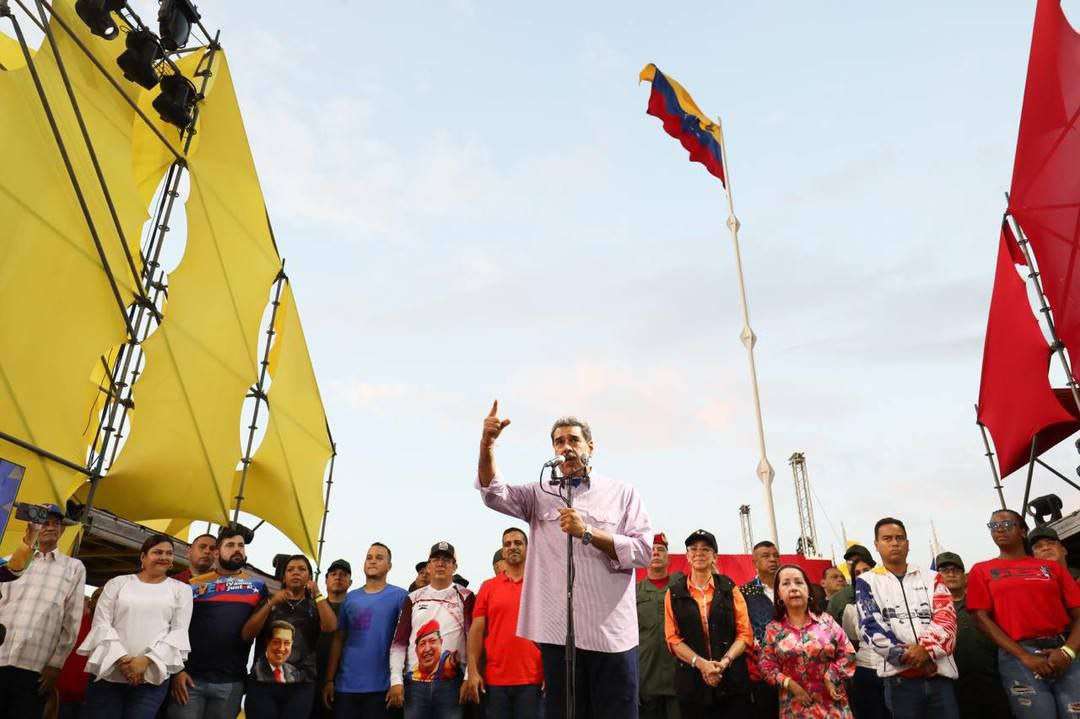 Maduro: The Electoral Chamber of the TSJ issued a historic and forceful ruling