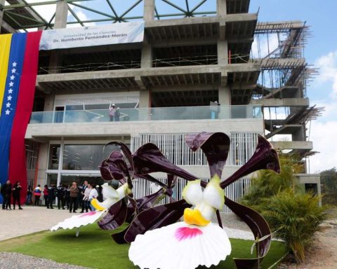 Maduro: The struggle for independence in the 21st century is scientific