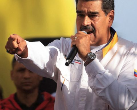 Maduro announces legislative and gubernatorial elections for 2025