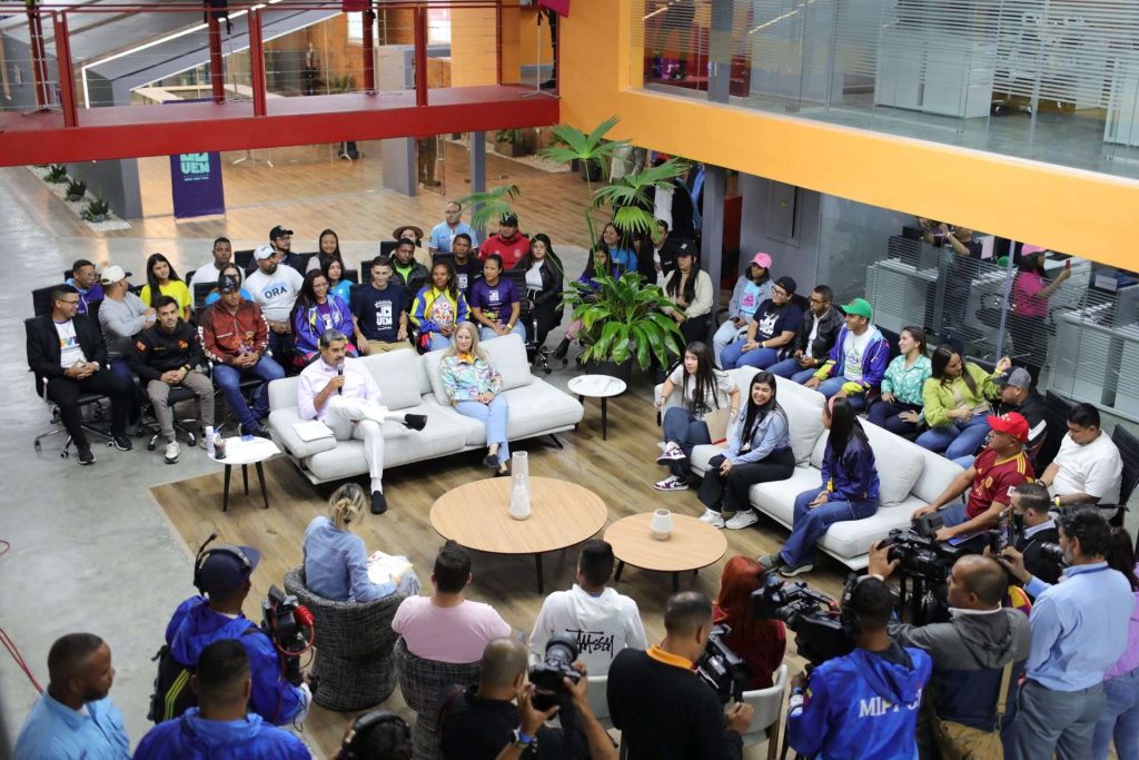 Maduro inaugurates headquarters of the Great Venezuela Youth Mission