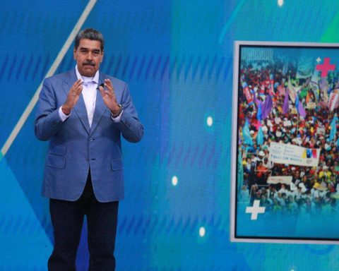 Maduro reiterated his respect for the institutions of Mexico and Brazil