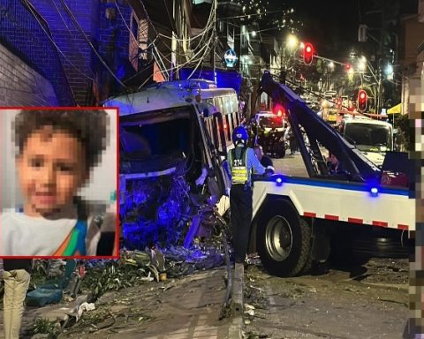 «Maximiliano fue la tercera víctima»: Medellín llora la pérdida de un bebé en un trágico accidente de bus