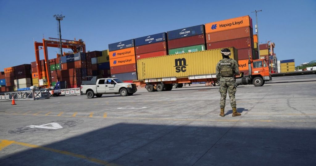 Mexico plays in favor of the United States; it puts its foot on Chinese trade