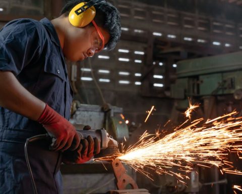 Mexico's economy grows less than expected in second quarter