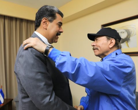 Nicaragua denounces coup in Venezuela
