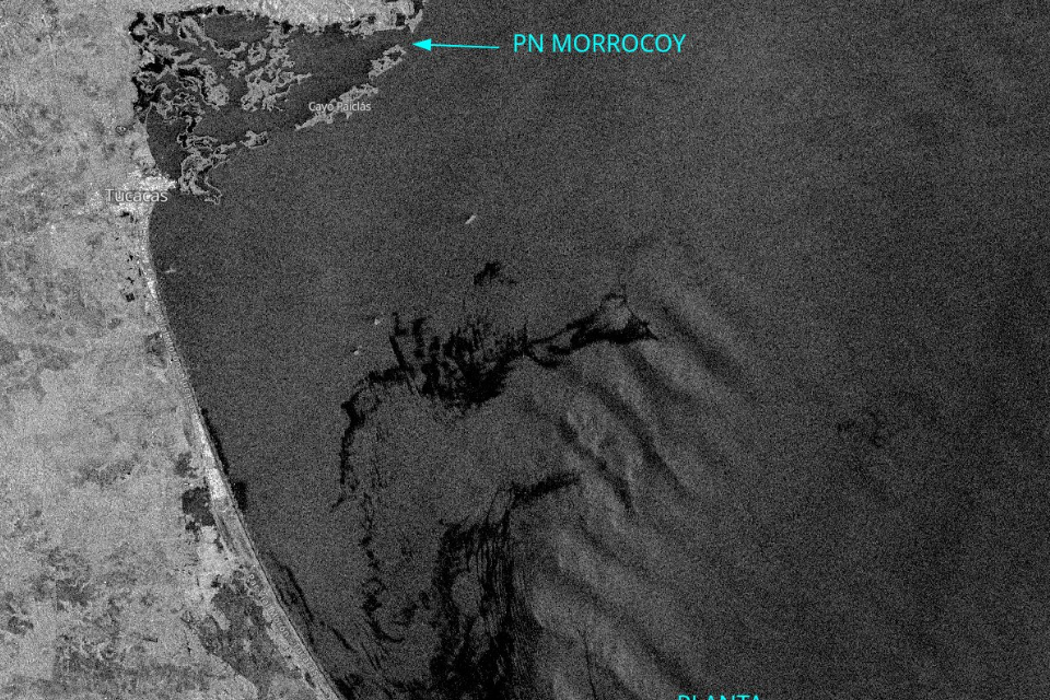 Oil spill affected more than 225 km2 and reached Boca de Aroa in Falcón