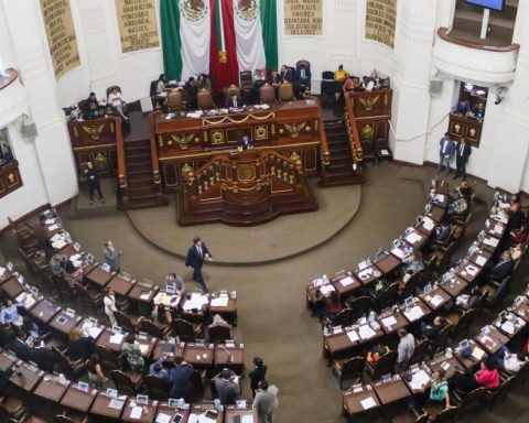 PAN members demand distribution of seats in Mexico City