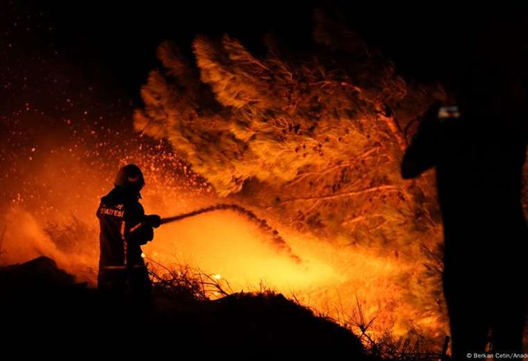 Paraguay: More than 30 houses destroyed by fire