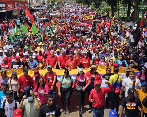 People gather in favor of peace and in support of Maduro