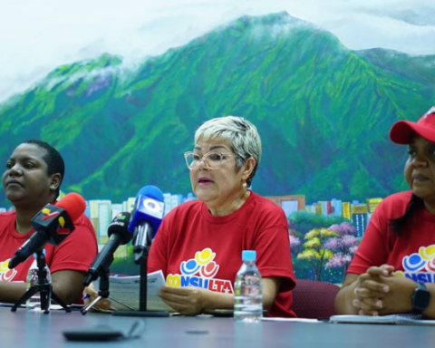 People ready to participate in the second National Popular Consultation
