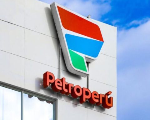 Petroperú's board of directors urged the government to make a decision on the situation of the state-owned company