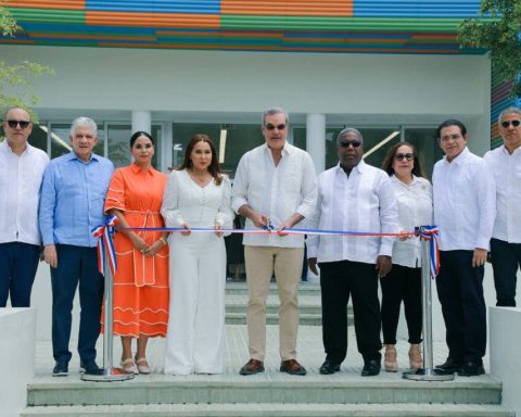 President Abinader inaugurates the first Comprehensive Development Center for Women in the country