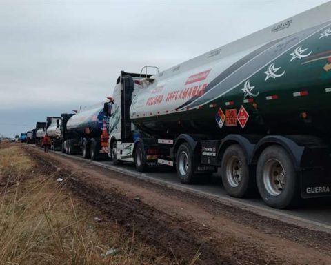 Producers from San Julián await commission report to decide whether to lift blockade