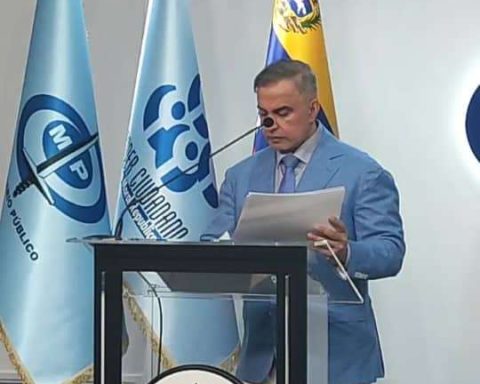 Prosecutor: Far-right linked up with pranes to commit hate crimes