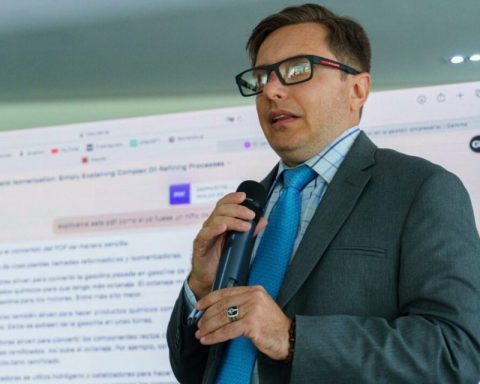 Rector of the Arturo Michelena University denied expulsions for disagreeing with the Government