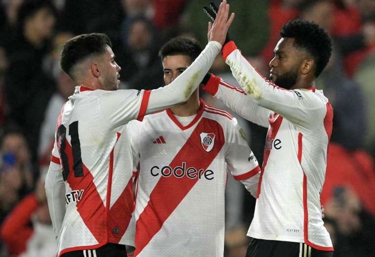 River Plate advanced to the quarterfinals of the Copa Libertadores after beating Talleres (2-1)