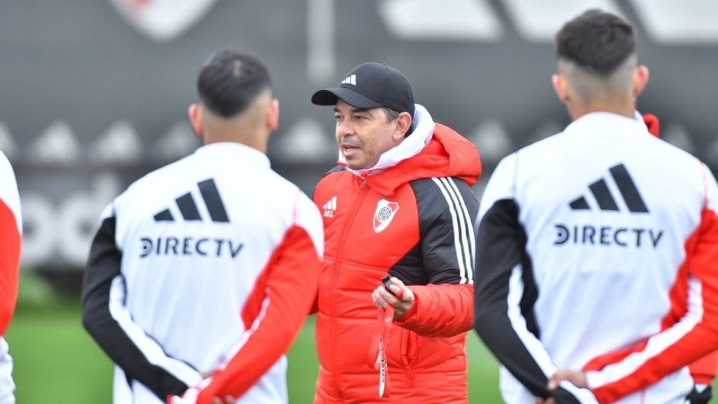 River welcomes leader Huracán, in Gallardo's debut