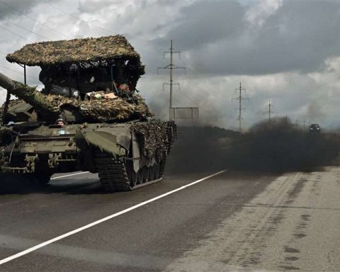 Russia announces it is deploying more troops and weapons to stop Ukrainian incursion