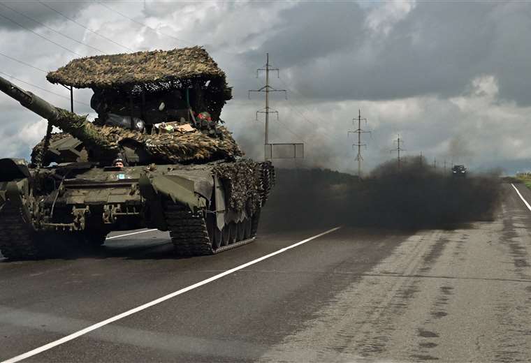 Russia announces it is deploying more troops and weapons to stop Ukrainian incursion